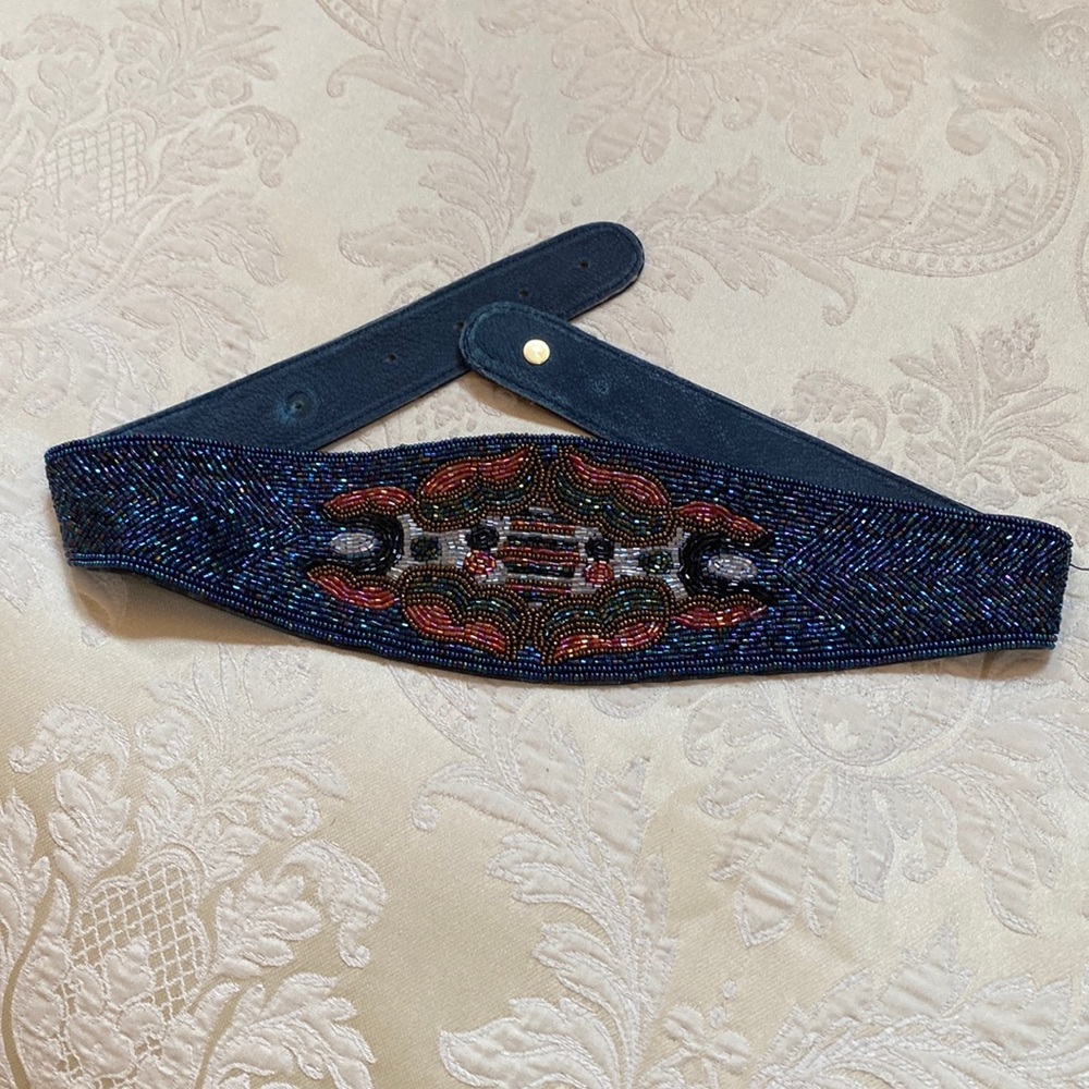 Vintage Leather and beaded belt - Picture 2 of 7